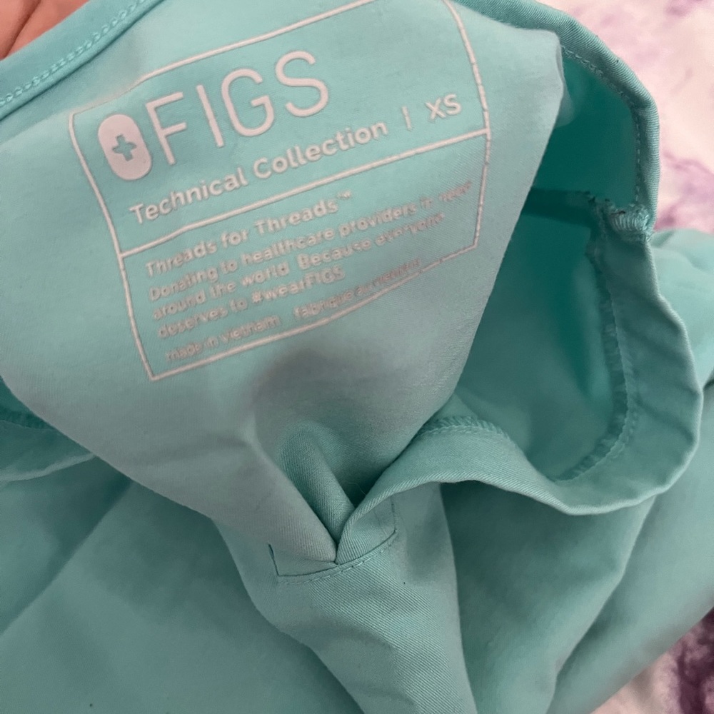 Figs scrub set